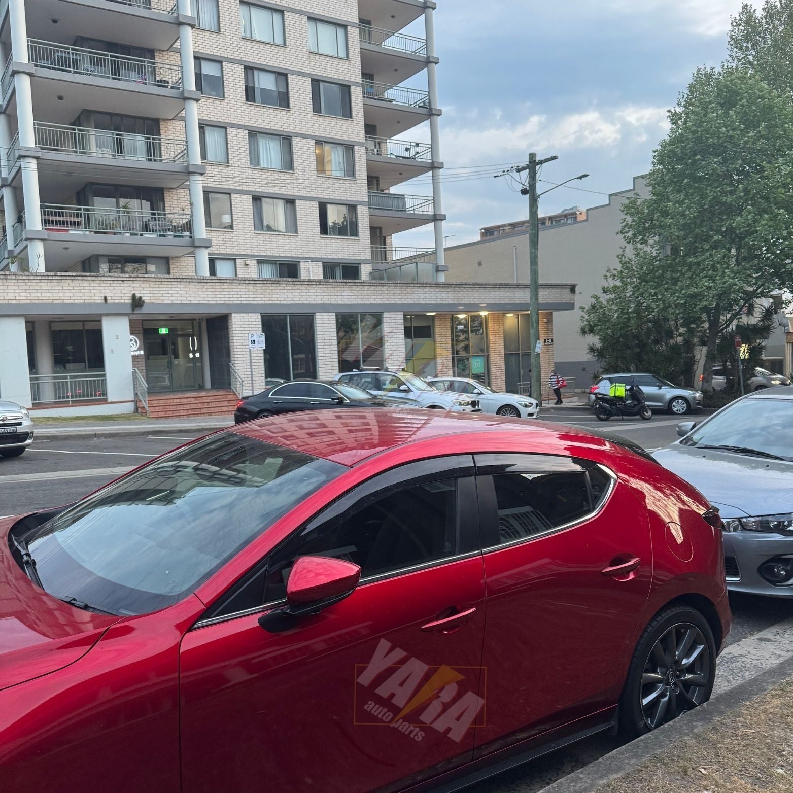 Luxury WeatherShields 4pcs  weather shields for Mazda 3 BP Hatch 2019-Onwards