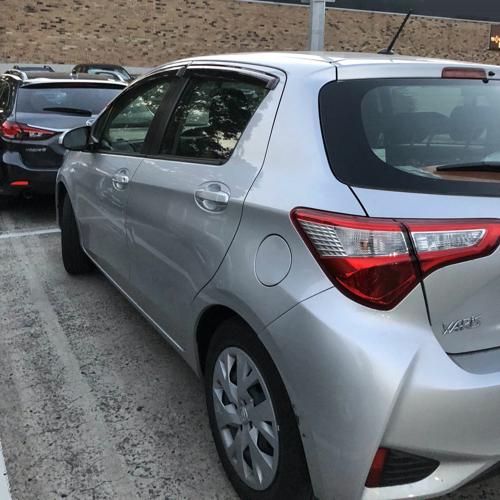 Suitable For Yaris Hatchback 2015-2019 Weather shields Weathershield Windowvisor