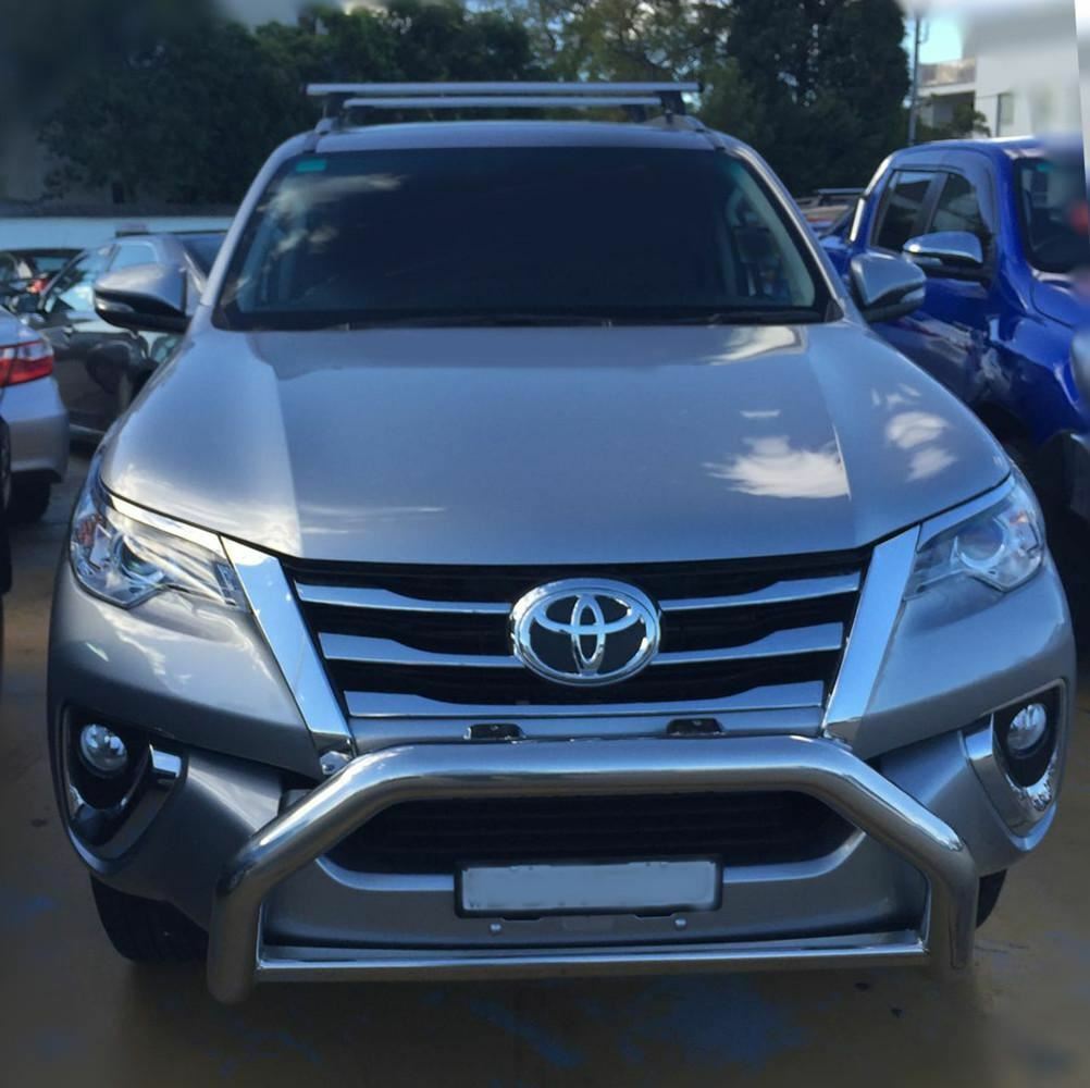 Injection WeatherShields Weather Shields Window Visor suits for Fortuner 2015-22