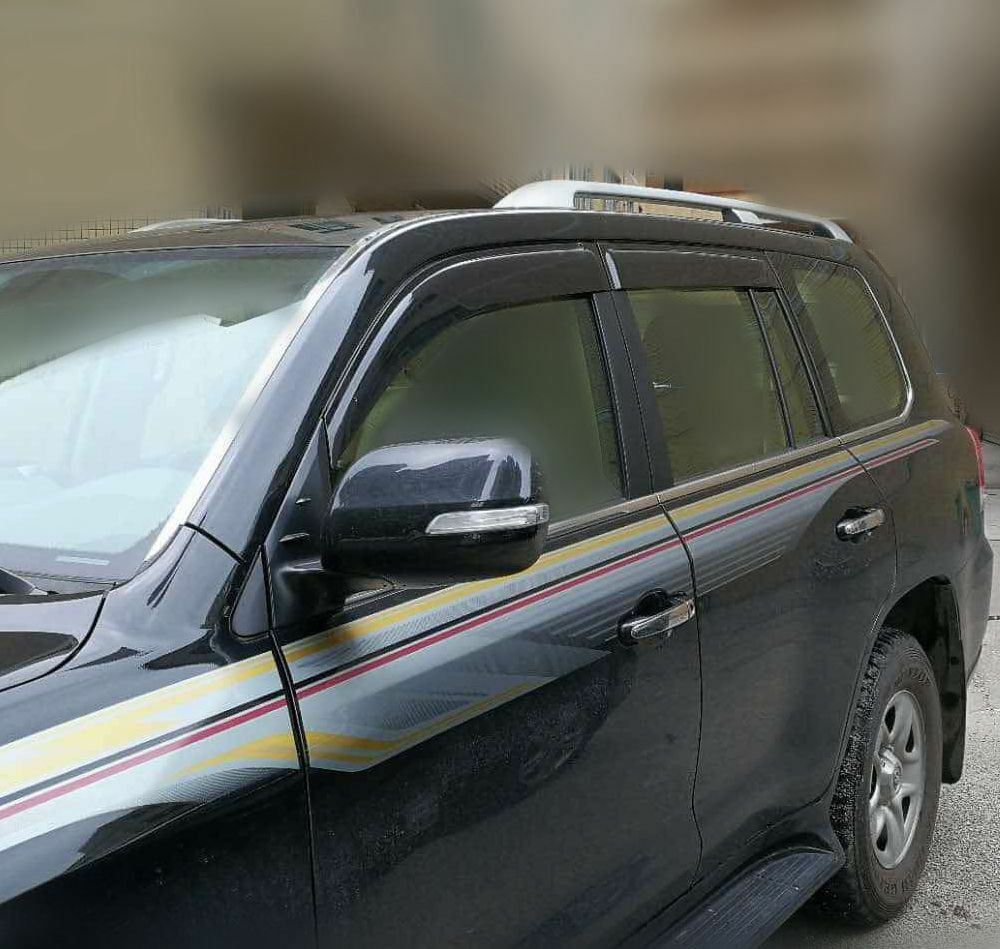 Premium WeatherShields Weather Shields Suitable for Landcruiser 200 2007+ tinted
