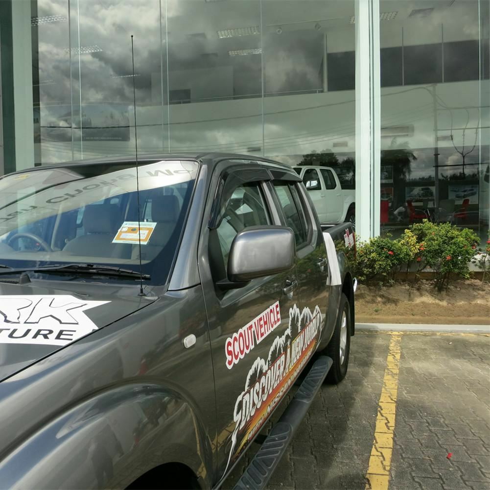 Injection Weather Shields Weathershield suits for Navara D40 2006-2015 tinted