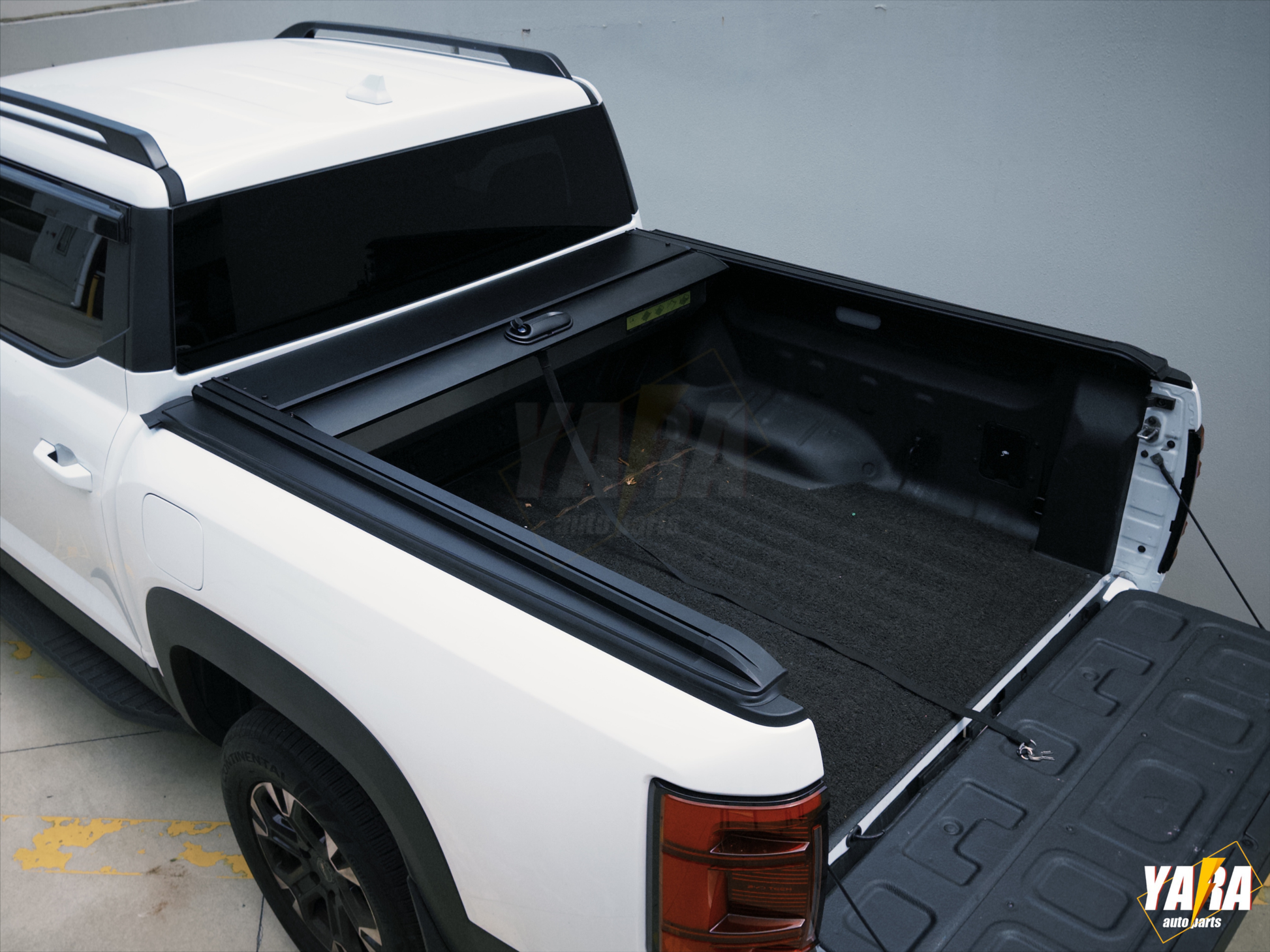 BYD Shark 6 Manual Roller Shutter | Lockable Aluminium Hard Lid (2024+)