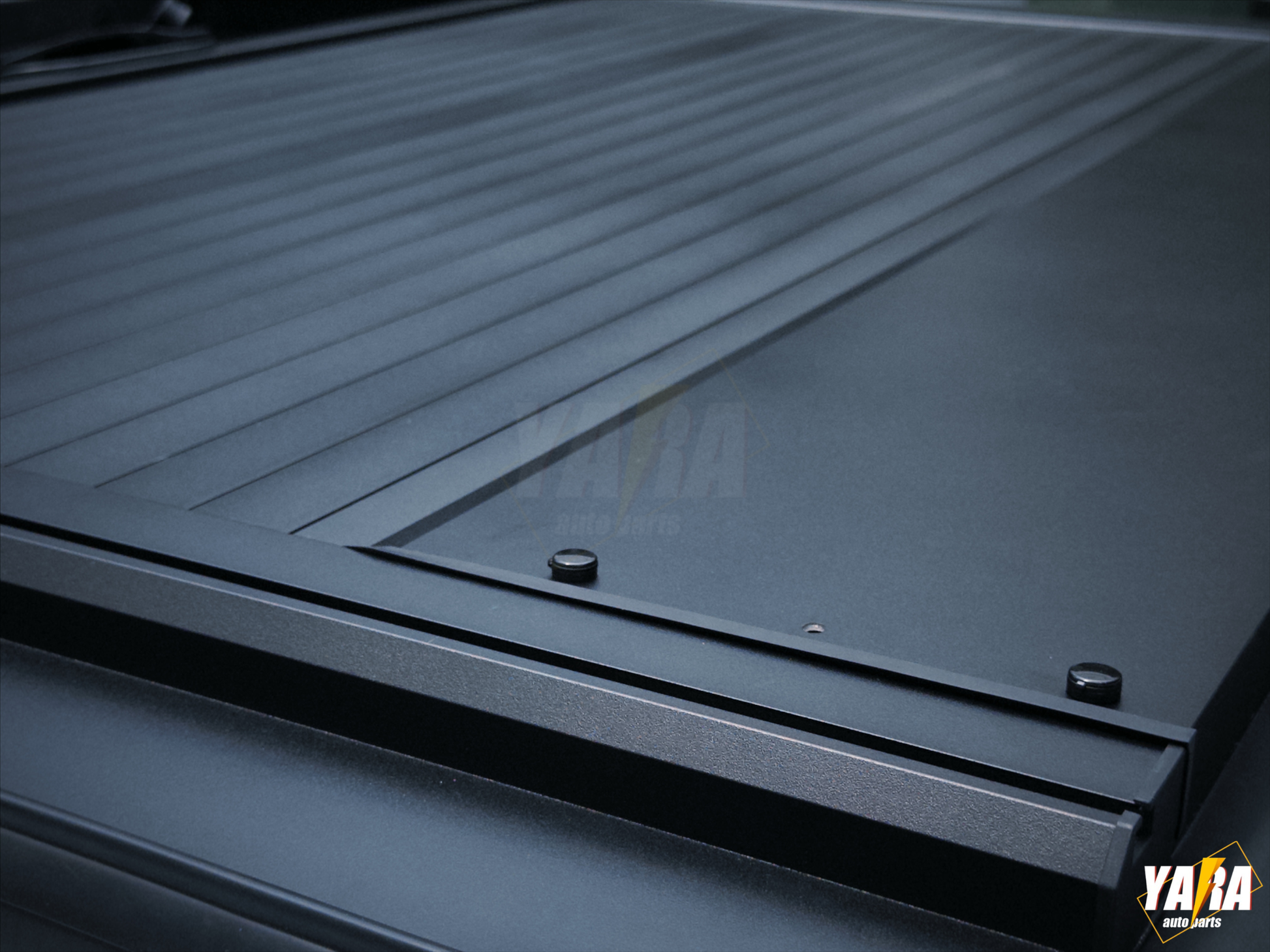 BYD Shark 6 Manual Roller Shutter | Lockable Aluminium Hard Lid (2024+)