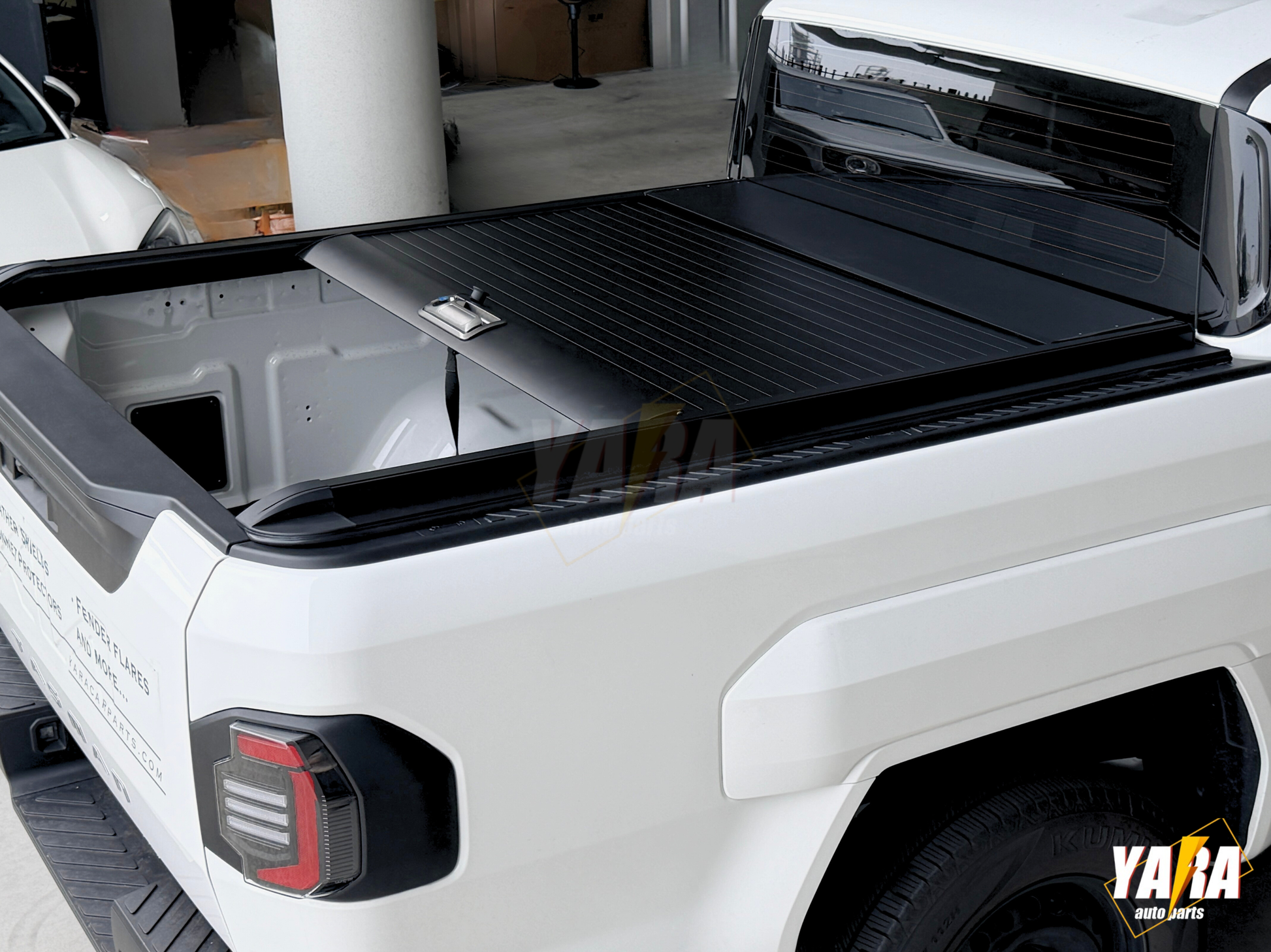 Kia Tasman Manual Roller Shutter | Lockable Aluminium Hard Lid (2025+)