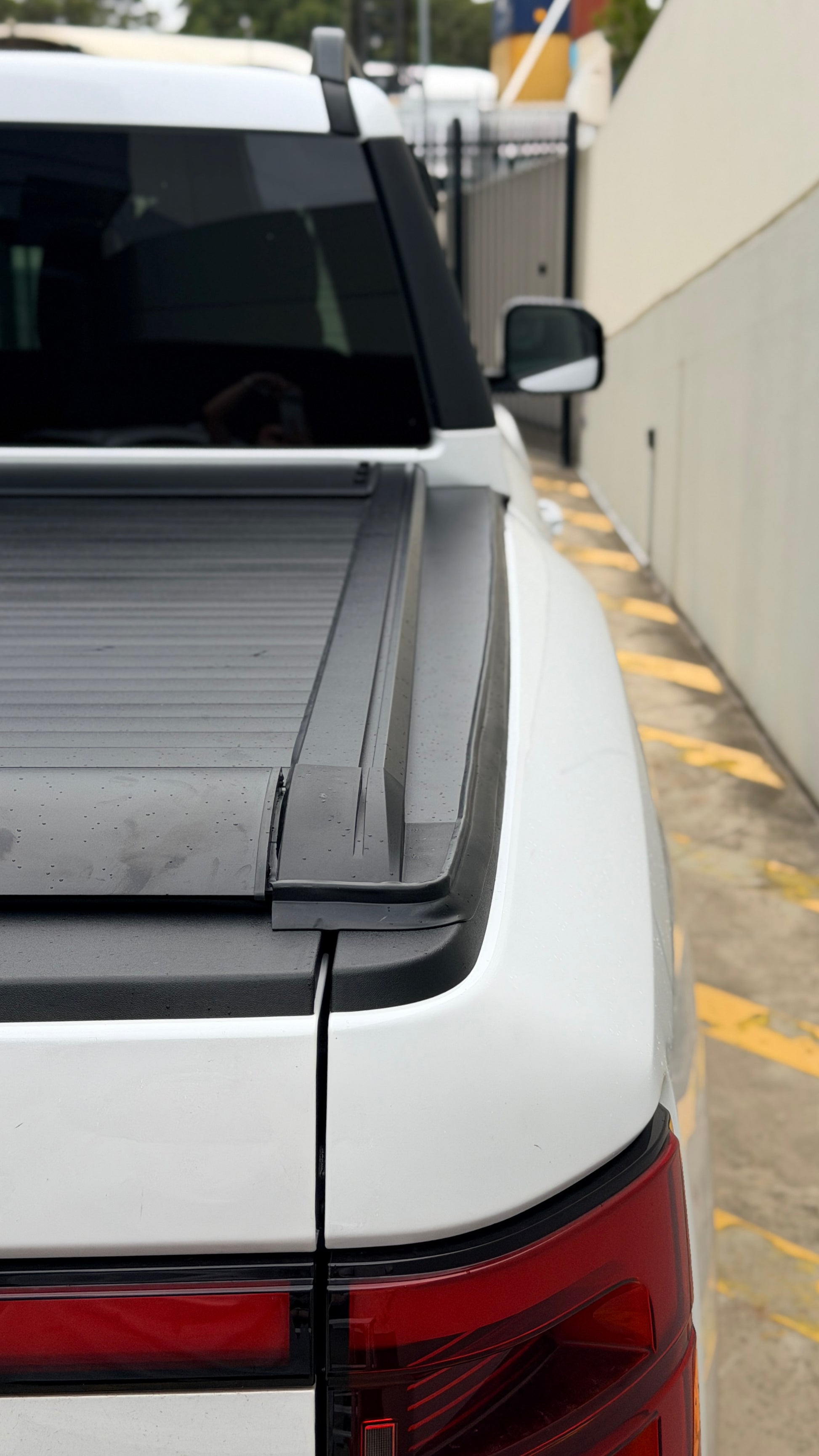 BYD Shark 6 Electric Roller Shutter | Remote Control Aluminium Hard Lid (2024+)