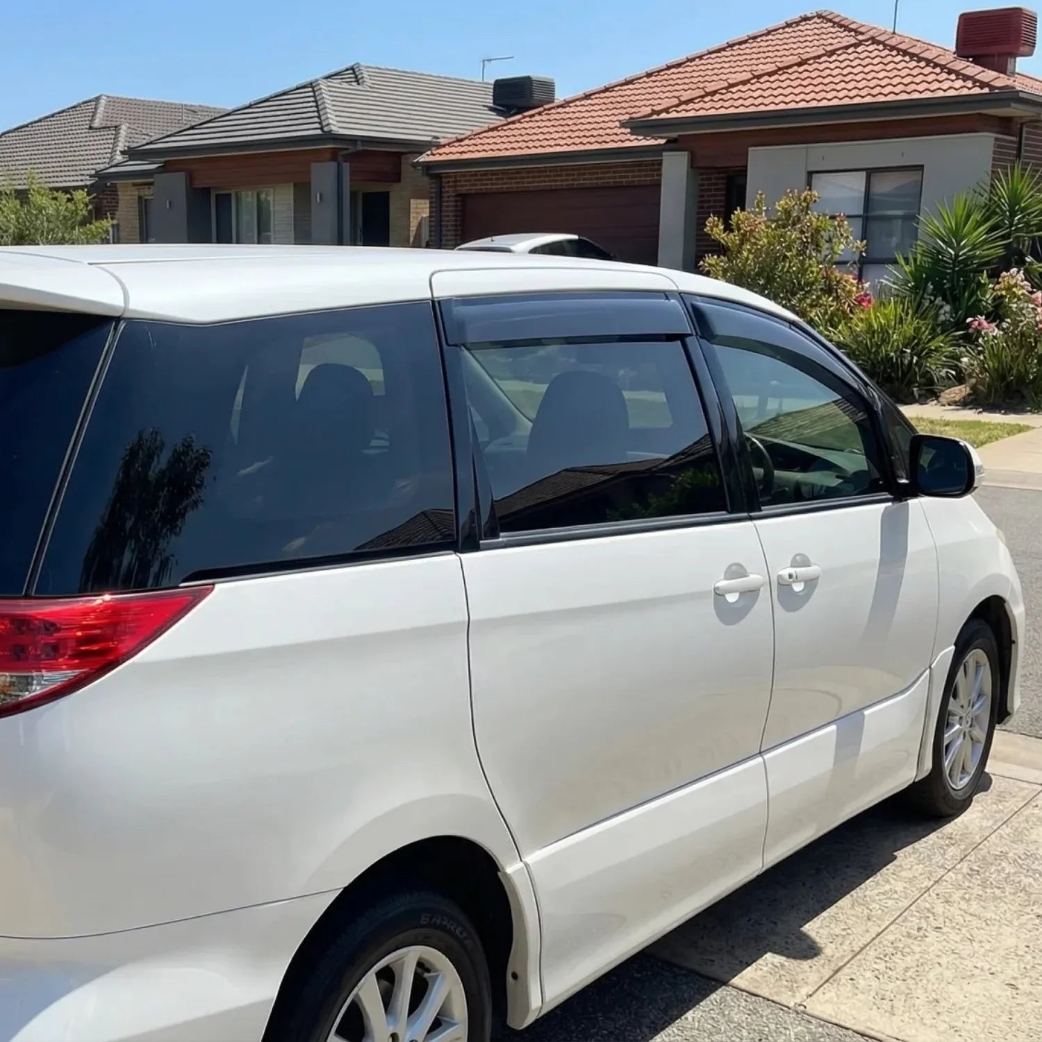 Quality Weather Shields WeatherShields for Toyota Tarago XR50 2006-2019 Tinted